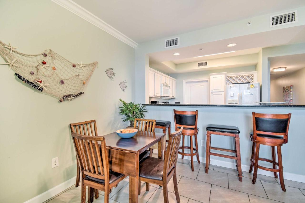 Apartment With Pool View Walk To Beach! Gulf Shores