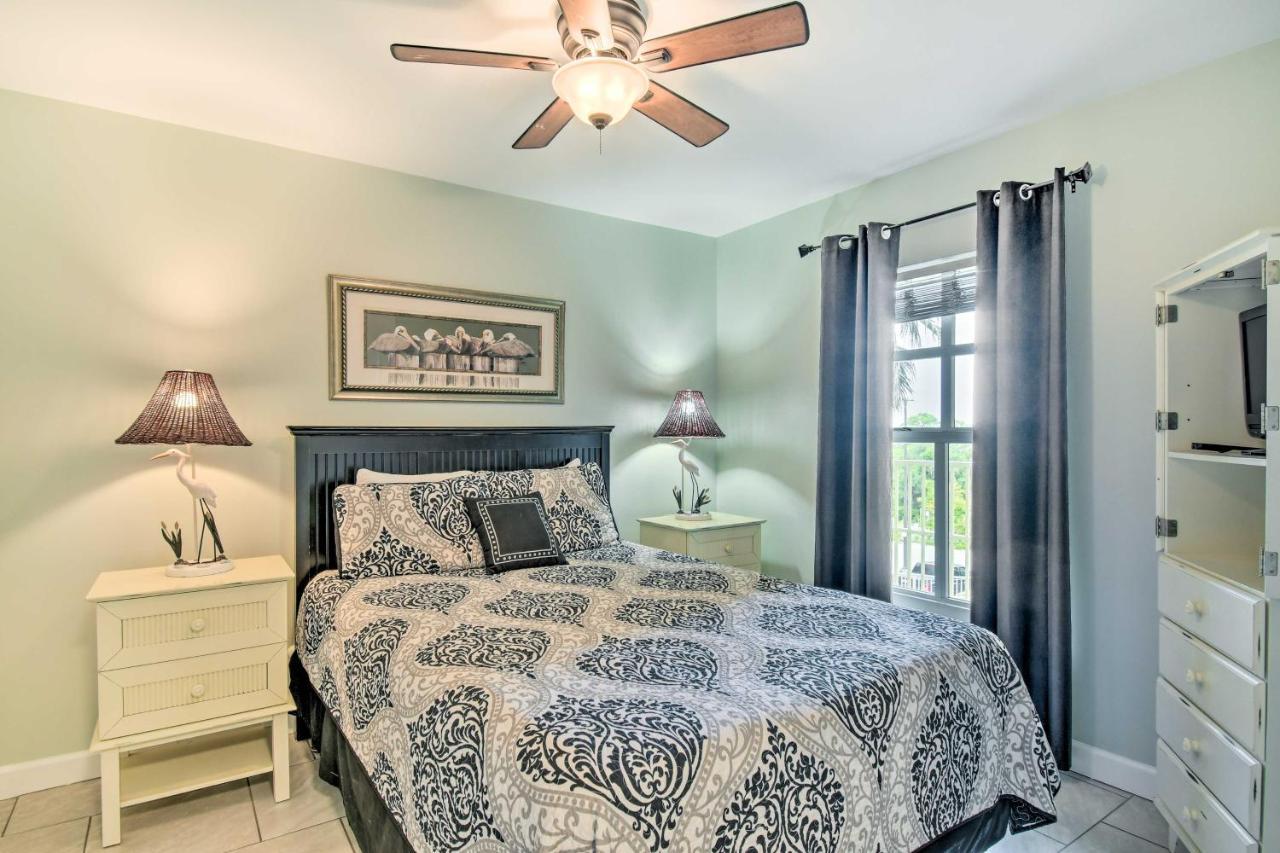 With Pool View Walk To Beach! Gulf Shores