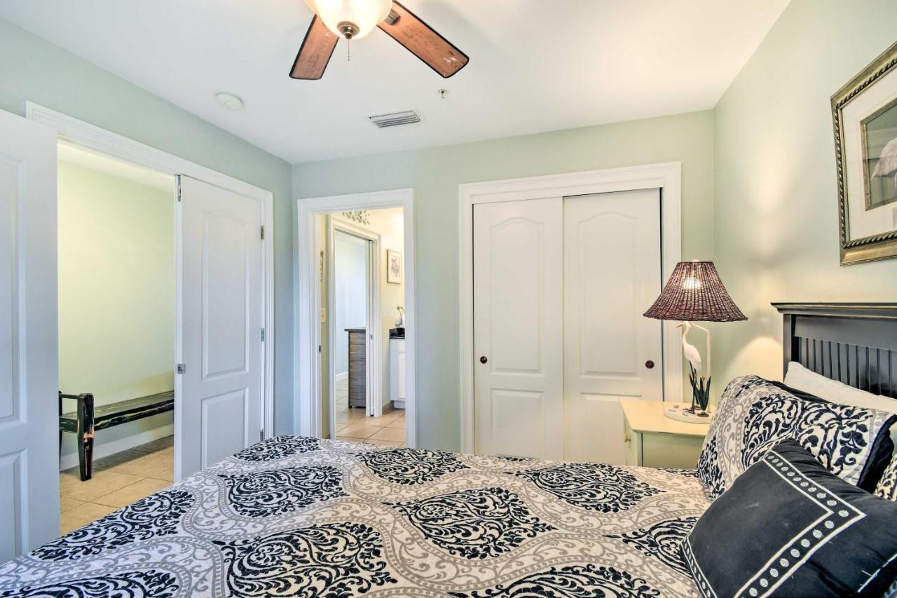 With Pool View Walk To Beach! * Gulf Shores